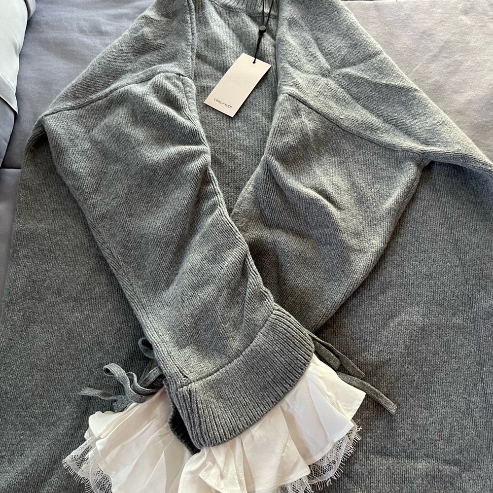 Cinq a sept, Medium size ATLAS-Bishop sweater, grey, nwot